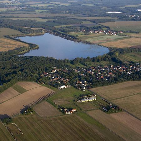 Ferienwohnung Alte Schule Фечау Екстер'єр фото